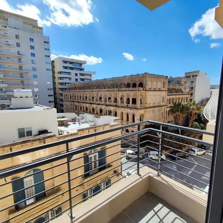 4Th Floor Apartment In Tigne Sliema Ngoại thất bức ảnh