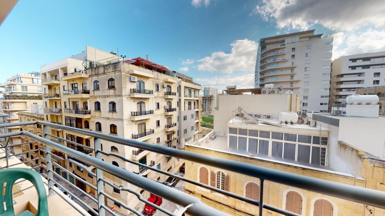 4Th Floor Apartment In Tigne Sliema Ngoại thất bức ảnh
